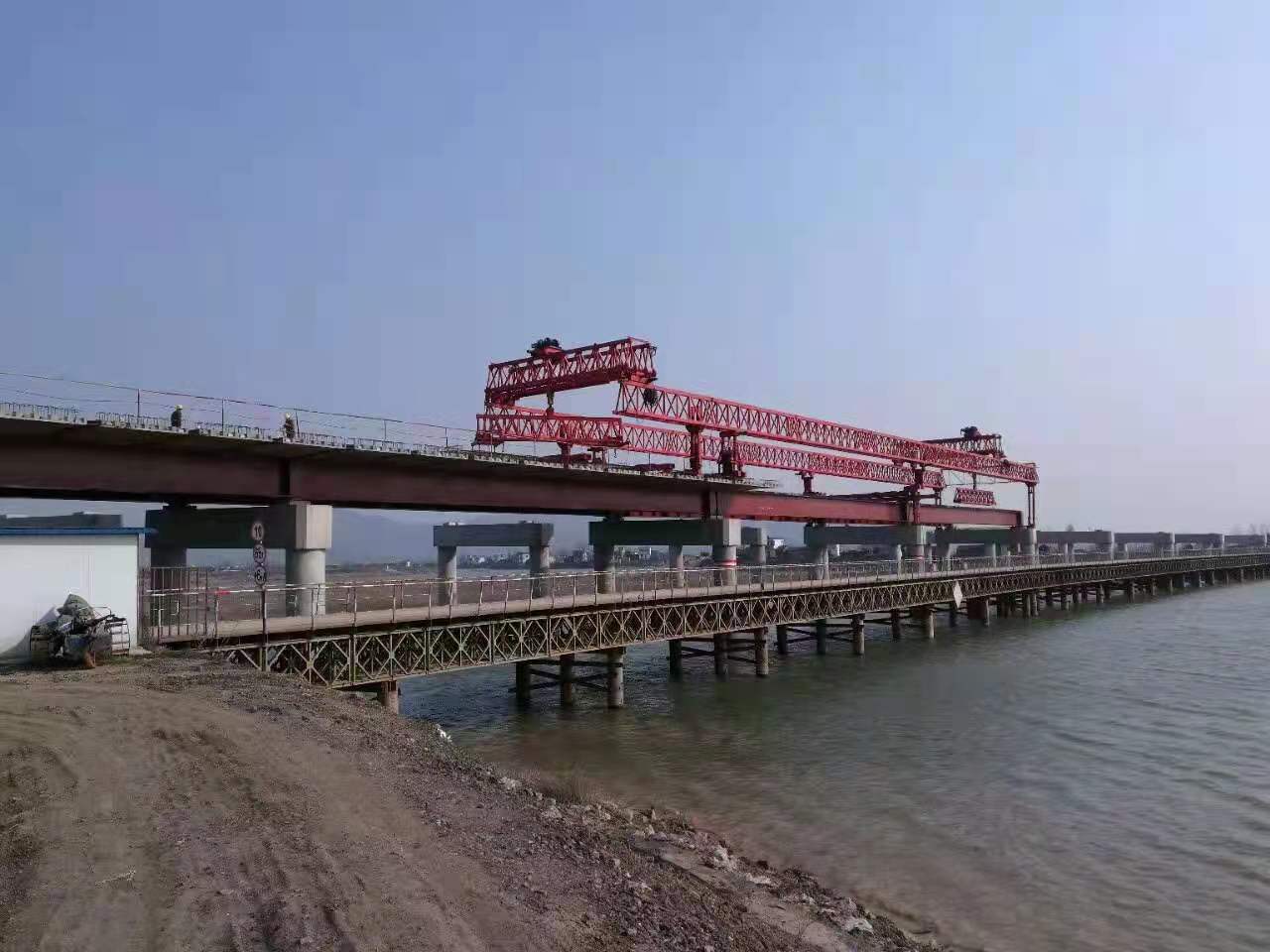 架橋機在使用時怎么減少危險的發(fā)生