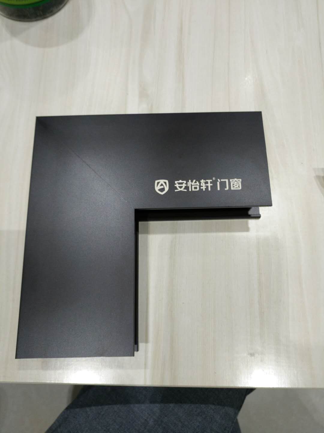 門窗五金激光打標(biāo)機(jī)效果