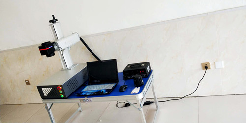 夜市擺攤用的激光打標(biāo)機(jī)多少錢一臺(tái)？